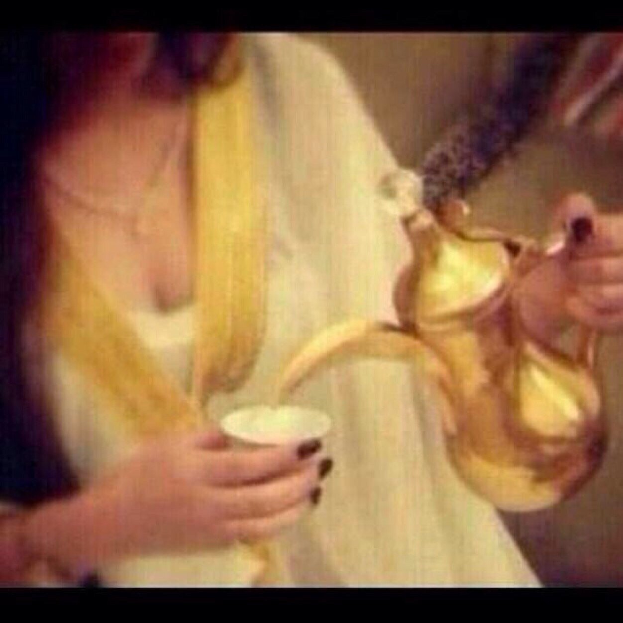 ابطيت اجامل خطّر الناس وازريت ..، بعض النفوس مسايرتها سماجه..،،