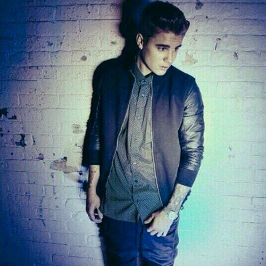 beliebers of @justinbieber we have updates and many more follow and join us now !!!!! verfied account