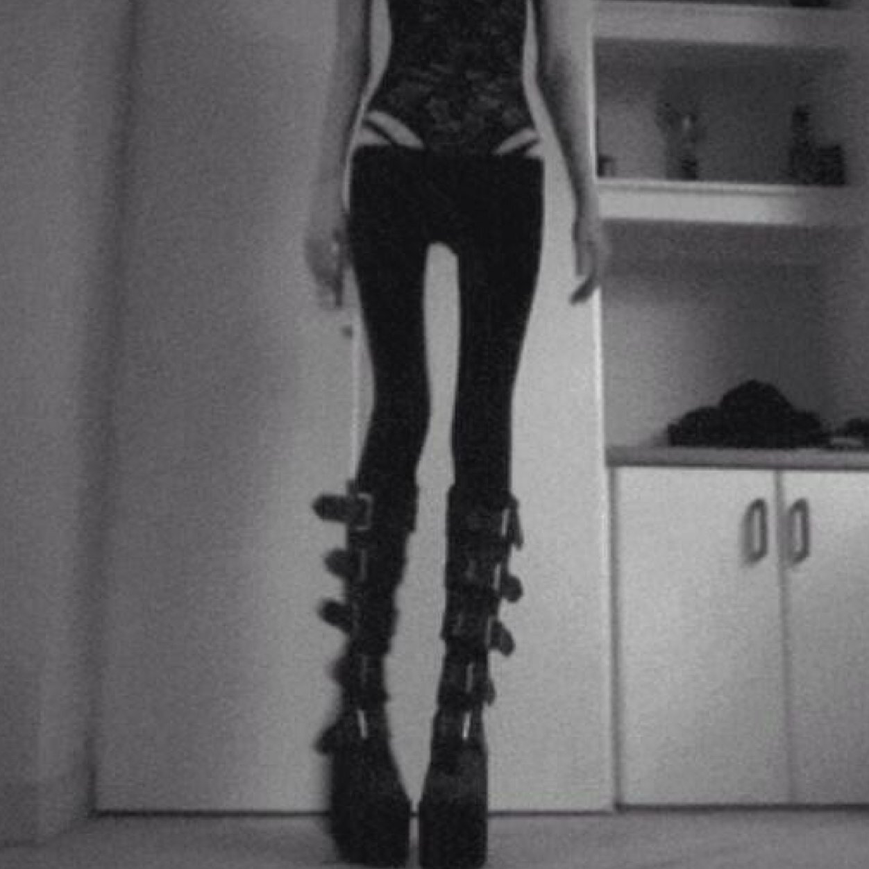 anothxranorexic's profile picture. just a broken dream with broken dreams