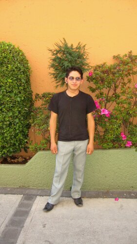 34 años, soy MVZ, soy tranquilo, me gusta el arte y admirar la bellaza natural y artificial...
