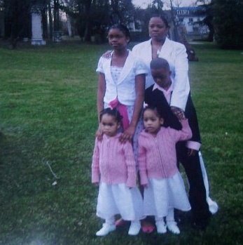 gmac062's profile picture. Mother of four.