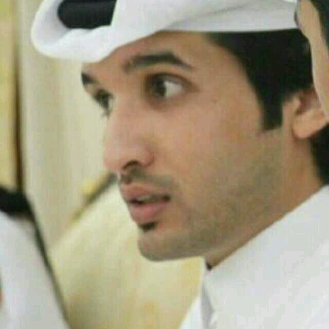 مستمتعين وندري الدنيا متاع ونفوسنا لو زعلوها راضيه م ورانا شي وخواطرنا وساع وحتا مخابينا وساع بس ماهي فاضيه kuwait