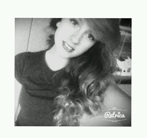 I'm 14 years old and live in America, my favorite music is from one direction//LoveMyBoyMarioxx,
