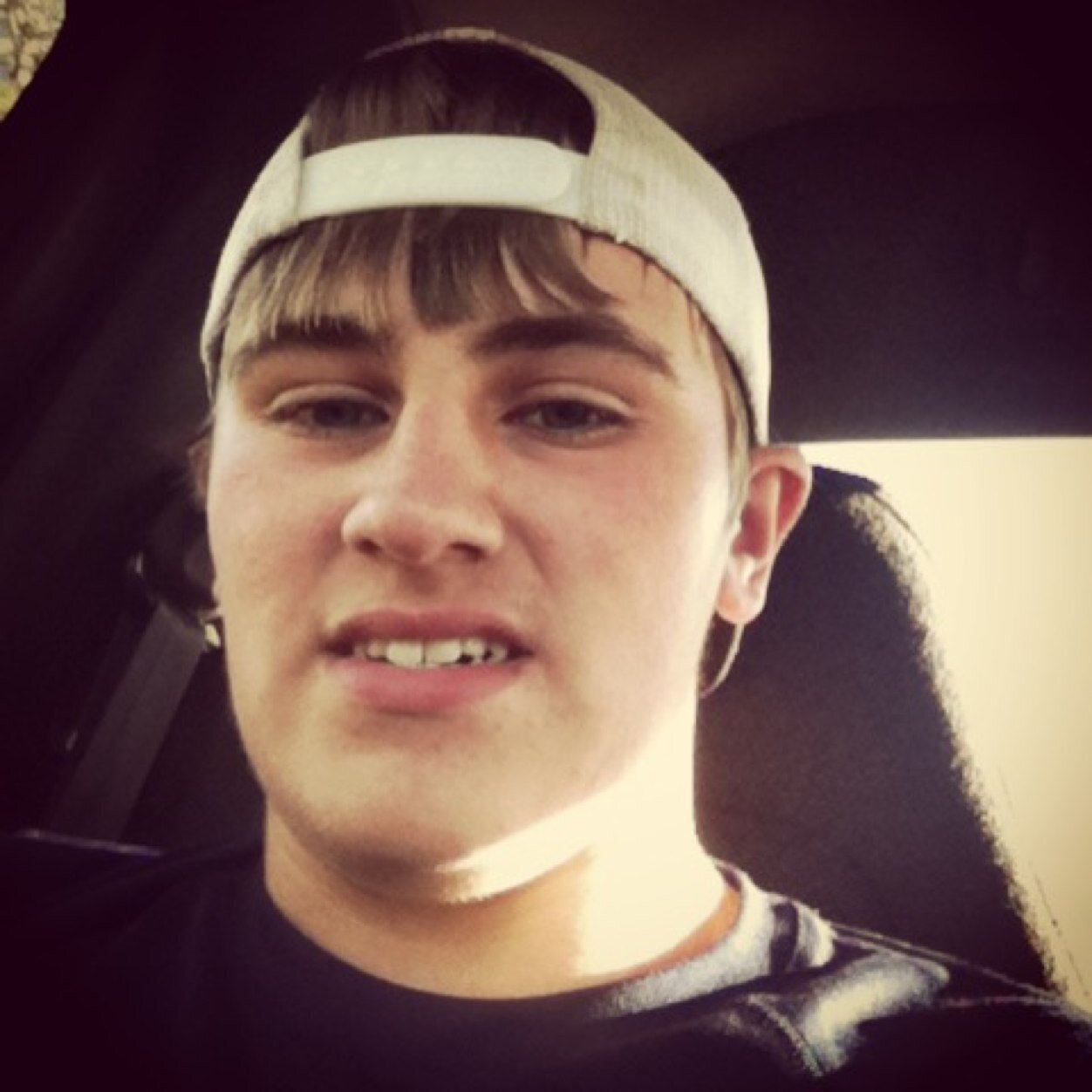 Just A Good Ol' Boy From GA, WLHS, Junior, 16, Follow ya boy, Snapchat: Dldixon97, Instagram: dldixon97 
Dublin, Ga