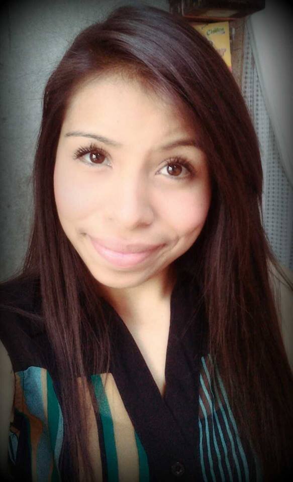 Ser sencilla, alegre, fiestera, y risueña !!!
eso es lindo
