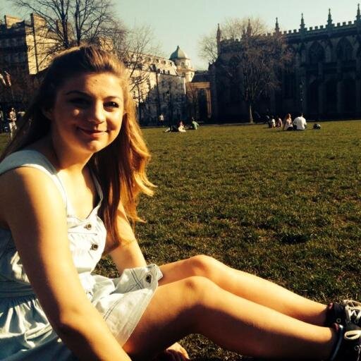 PollyOven's profile picture. 