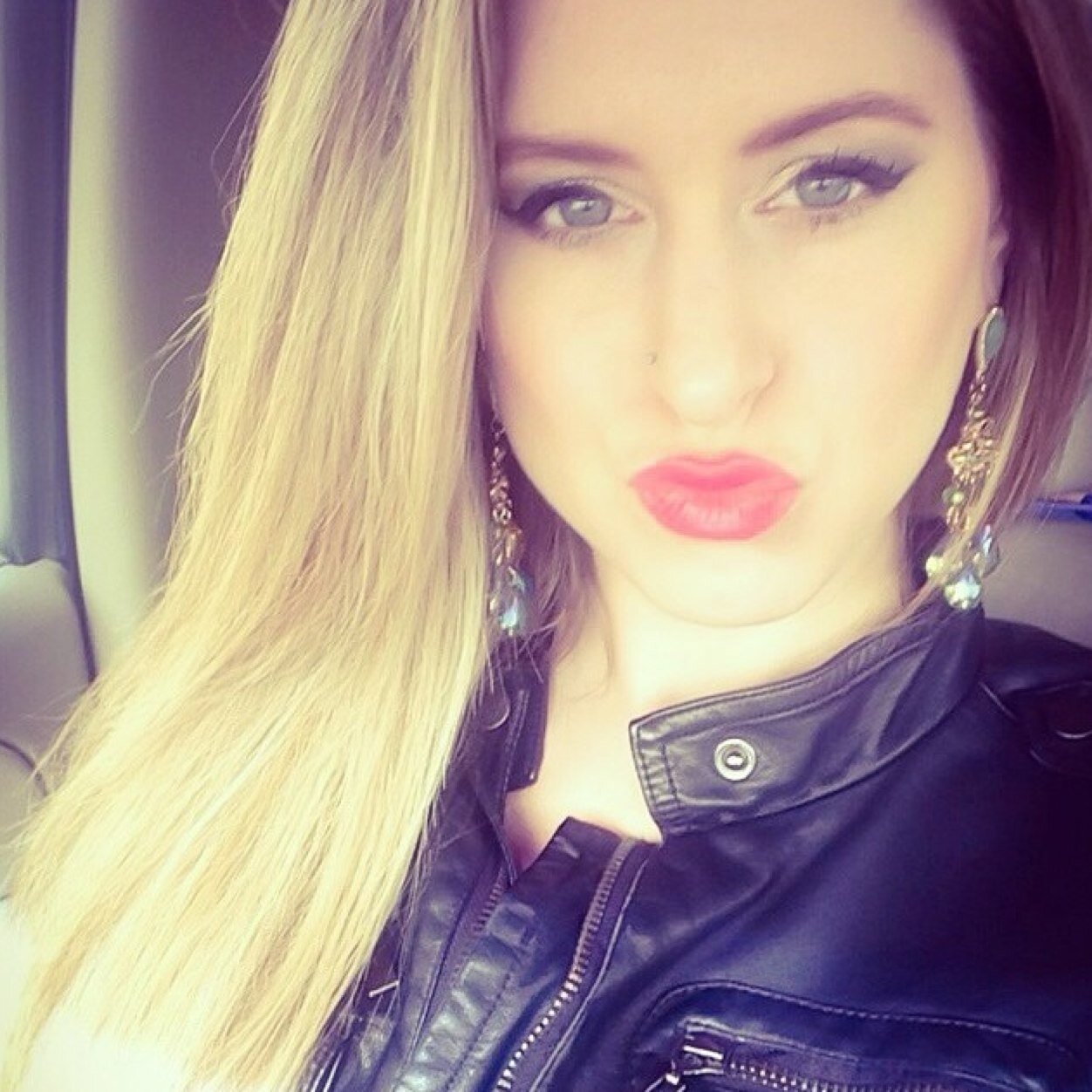 Healthy busy mom of two little girls, Nursing student, health and fitness lover fashionista, Vino and Foodie lover