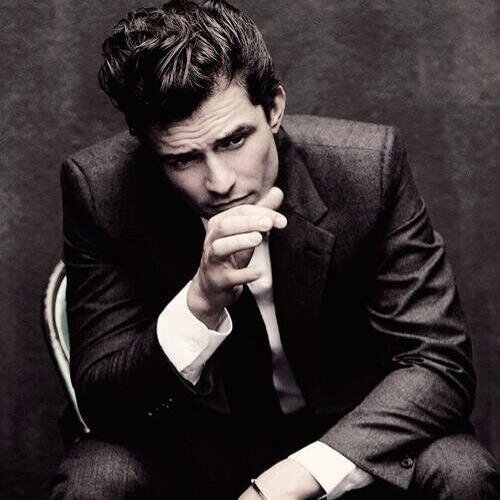 A hunter who fell in love in with a vampire? Never thought it but it happened. @BloodyxxRose is my weakness and @BitchyElena my best friend [Vampire || Engaged]