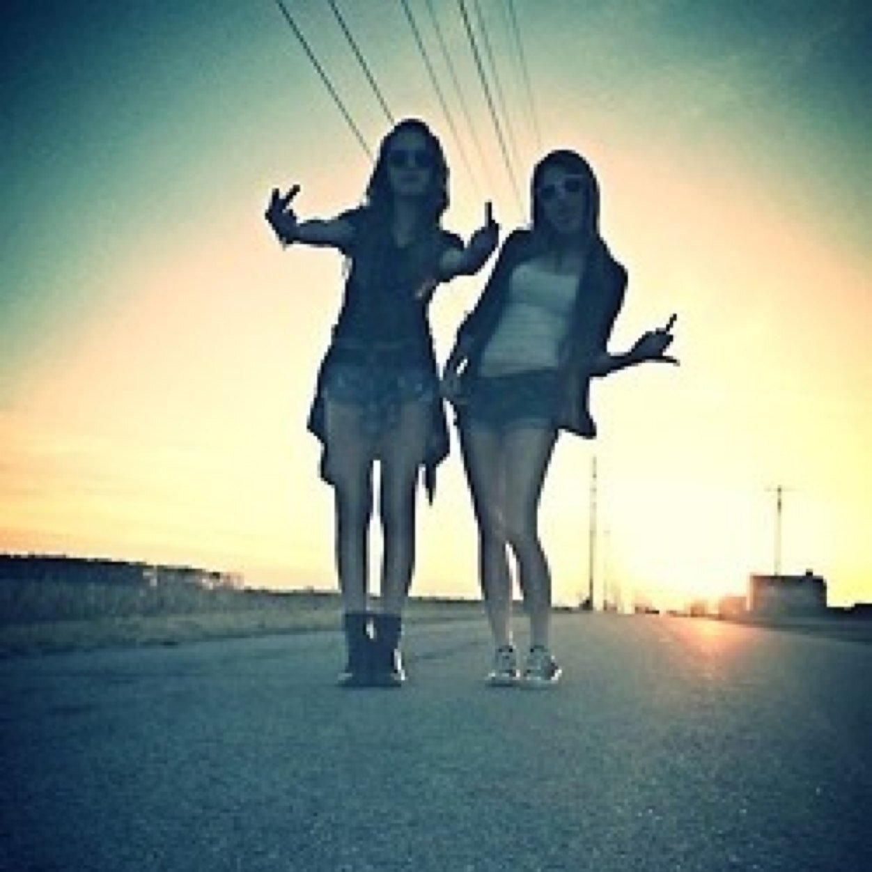 HI! XD FOLLOW ME.
