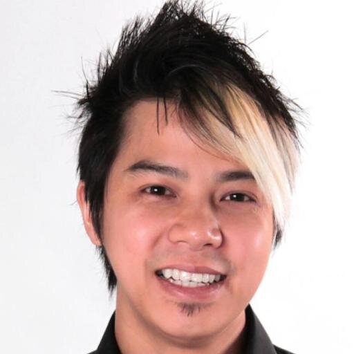Entity Creative Director. International competition judge. Cover tech. Celebrity Nail Tech.
