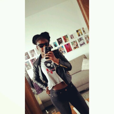 Hey,15 y/o, ig: BlueYanell