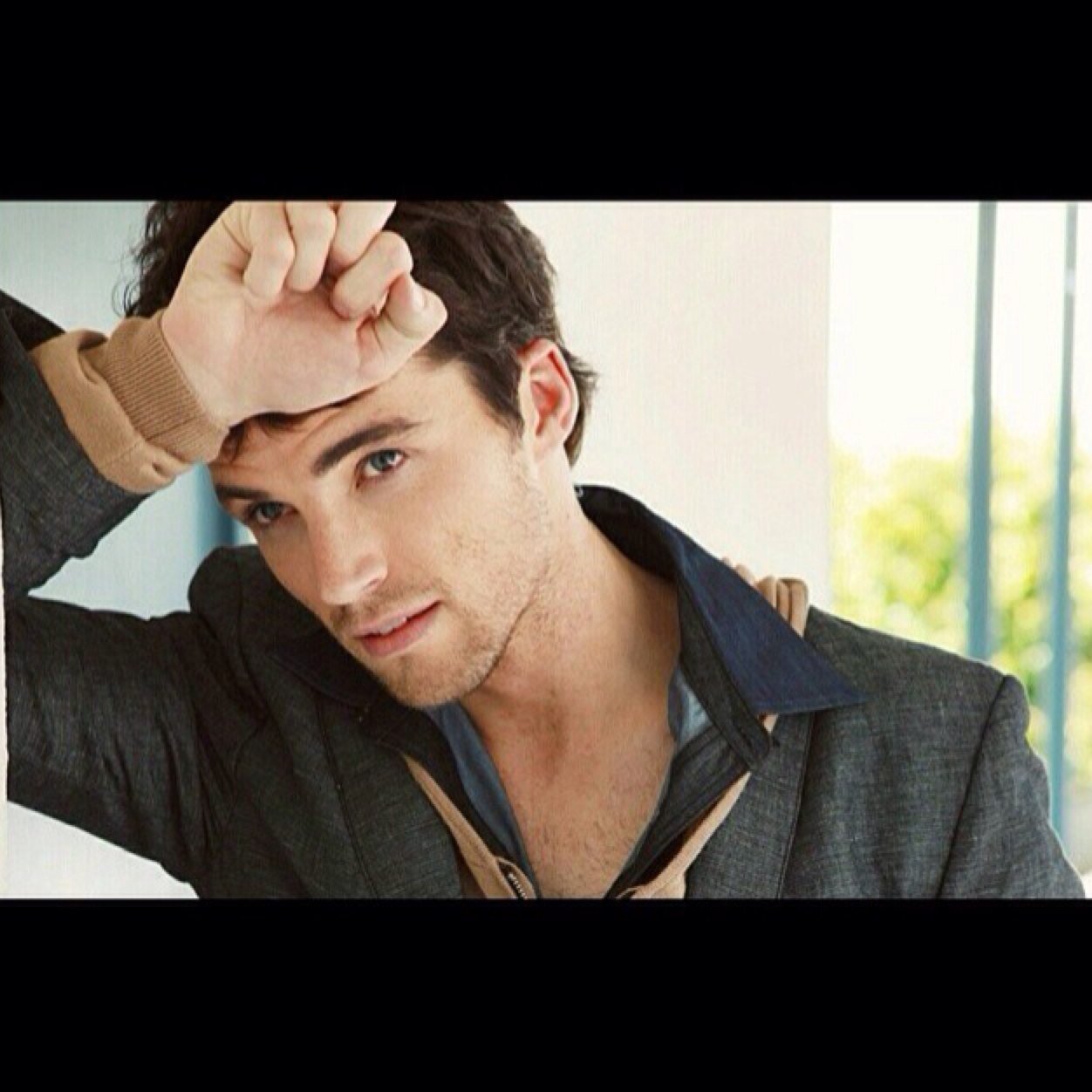 Hello. I'm an English teacher and a writer. Taken by @aria1montgomery