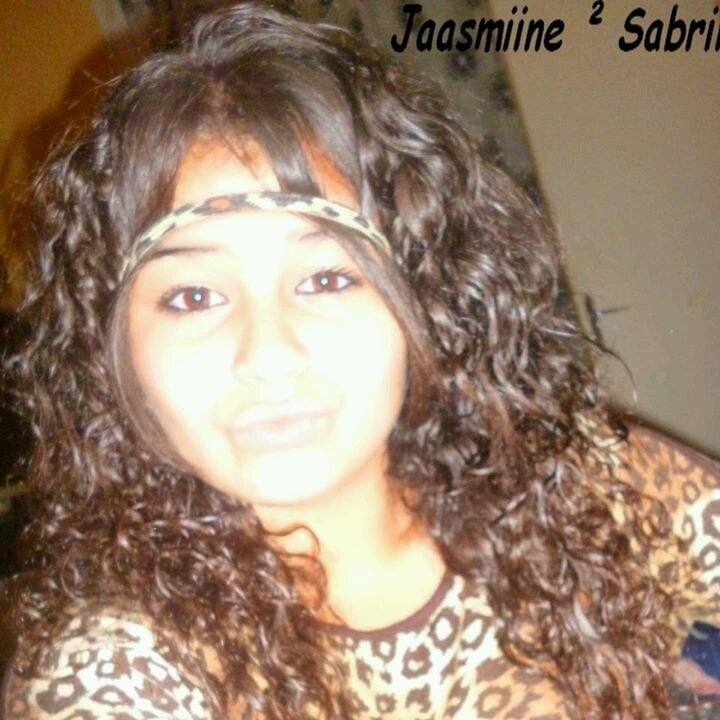 #TeamSaint-Jen LaPuenta Julasmine tu connais la devise si tya trahis me fait plus la bise man SihamLasoeur
