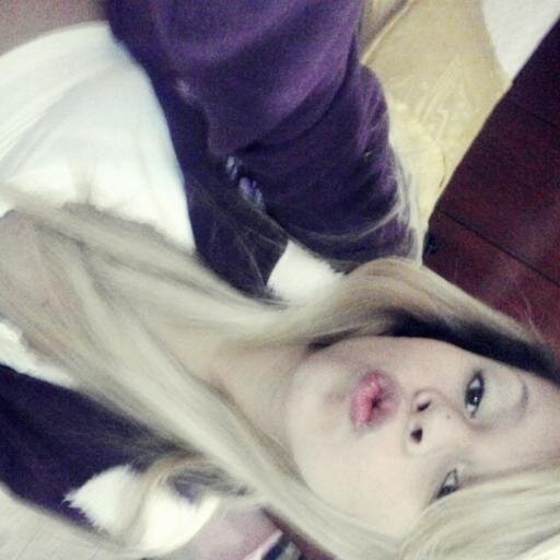 ✌Sou chata, ignorante, preguiçosa,folgada, idiota, ciumenta. E eu não vou mudar só pra te agradar, e eu amo mais que tudo o @MCKAUANORIGINAL , falow ? é isso ♥