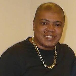 MARIOSA27157313's profile picture. 