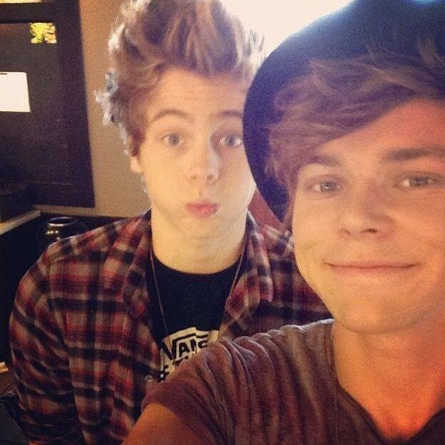 Amoatodos1234's profile picture. 