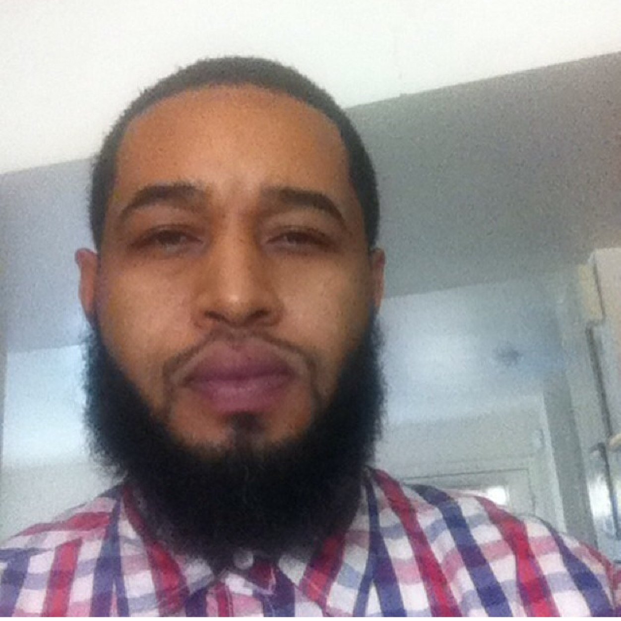 Father of 6,Son of a great man and woman,mentor for at risk youth,sneaker lover and a sports fanatic