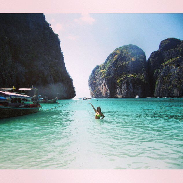 ElisaCL_'s profile picture. Viviendo en Londres. 
Ya sólo utilizo Twitter como medio de reflejo de mi indignación, mi país empieza a cambiar! 
Enfermera por vocación y mucho más.