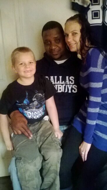 Im 27 yrs old im shy at 1st....i have a 6 yr old son who is my world n a wonderful man
