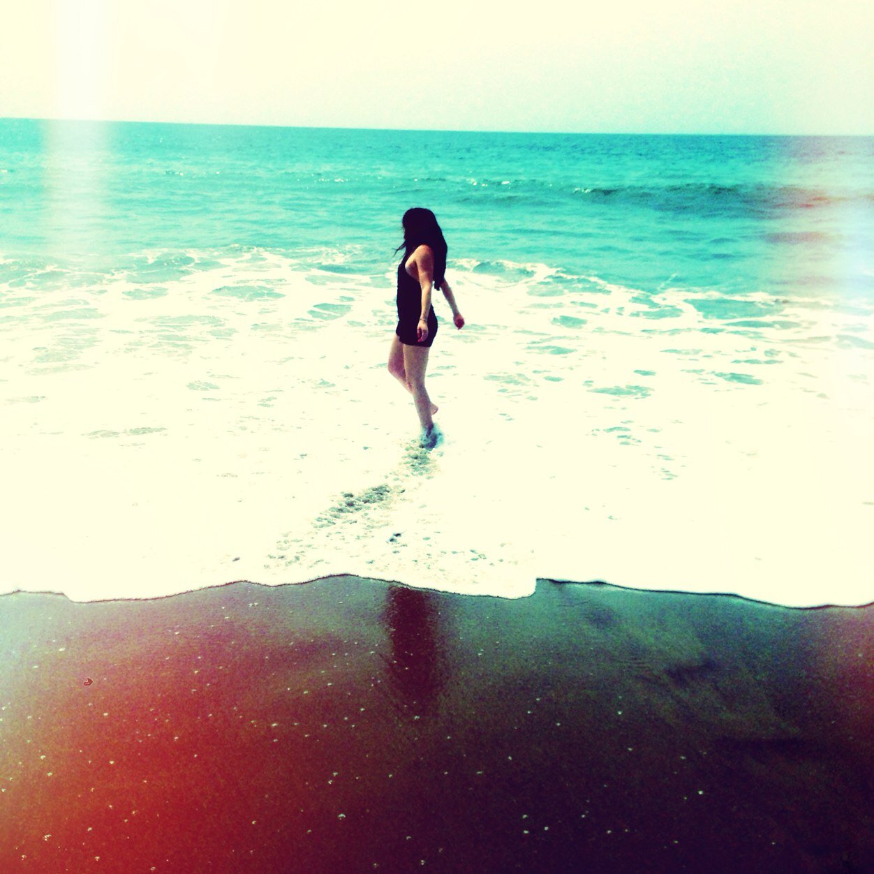 arizonian at heart. in love with traveling, treats, my closet, films, musical experiences, and beautiful things.