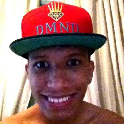 ♥(-/-)Sejam Bem Vindos(-/-)♥
OFC Gabriel Souza. Amigo, Conselheiro, Romantico, Skatista...'!.ℱoco,ℱorça & ℱé.!' Segue ?