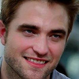 Fã incondicional do Homem mais lindo do mundo. O único ator no mundo que admiro e sou fã pra sempre.
Robert Pattinson