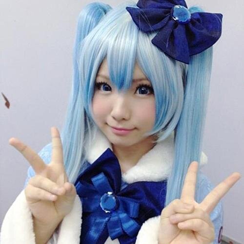 cosplaypicbot's profile picture. 