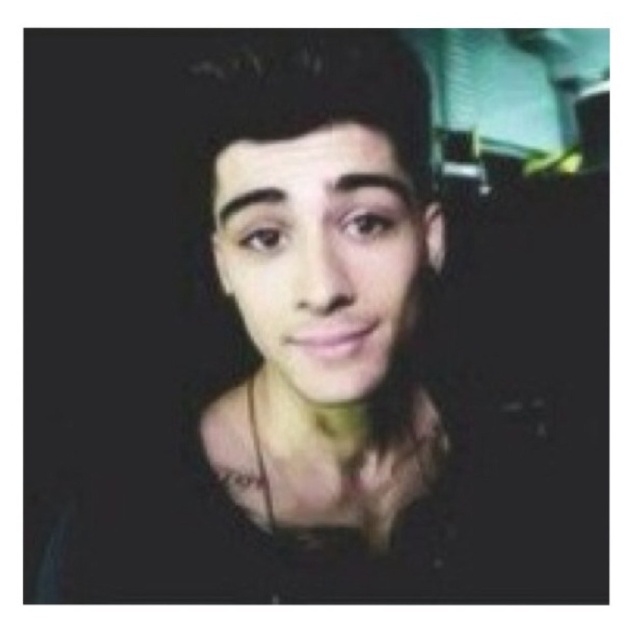 free follow please go follow @marvelsftzayn :D