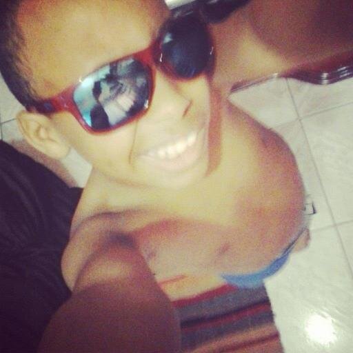 Bora ser feliz com Deus , Foda-se o Resto , Só os fortes iram me seguir ;D