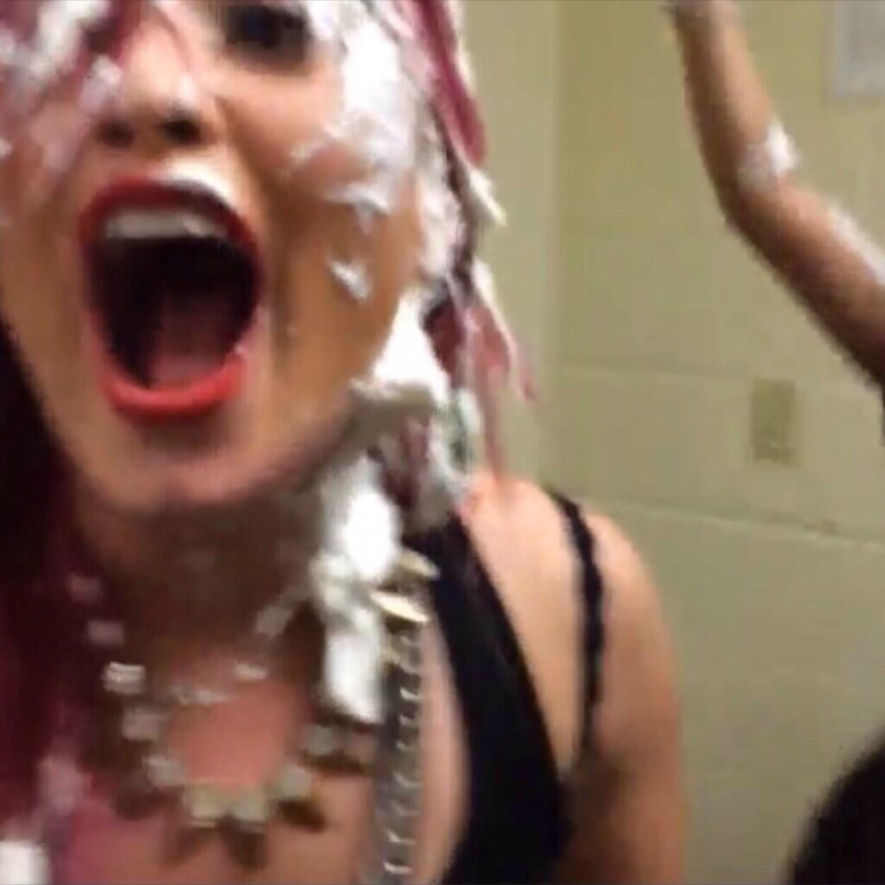 twopieces16's profile picture. I saw Demi Lovato on March 27th, 2014 and it was the best night of my life:) Lovatic, Ohio