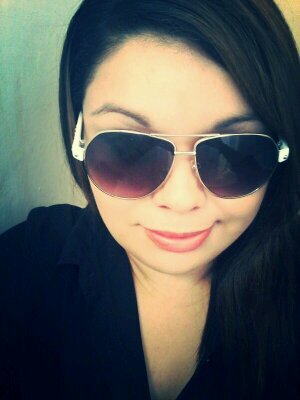 si no me conoces no critiques mi vida :D yo vivo al máximo mi vida!!! Instagram:MICHYCRIS BBM :264828C2
