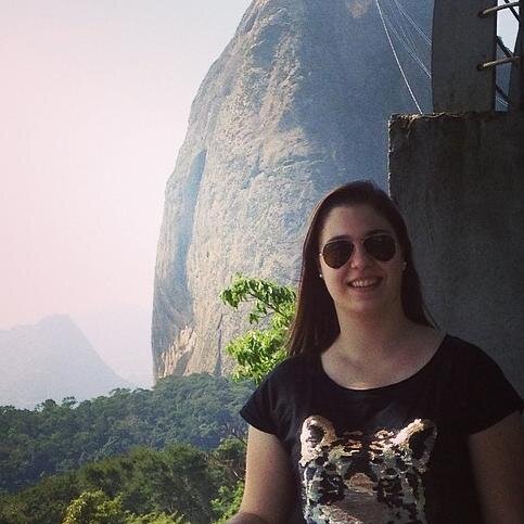 gaúcha, 23 anos e gremista! https://t.co/9AbdxvZ4Gv                               
instagram: pietramfreitas
