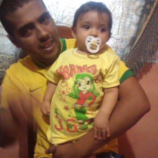 Quem tem um amigo, mesmo que um só, não importa onde se encontre, jamais sofrerá de solidão; poderá morrer de saudades, mas não estará só.