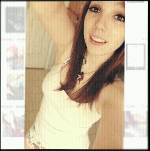 @CodySimpson followed 7/23/12 @AlliSimpson & @JakeThrupp follow :) Im 15 an #actress #Directioner! lov One Direction! ask4a follow back :) http://t.co/NlSj3dEn