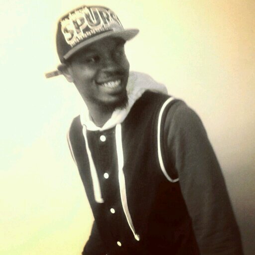 2Double0Babbie's profile picture. aint got time to complain.....praying for the #Lakers...free rello ..R.i.p Run Run Smith.#GWALUP..200