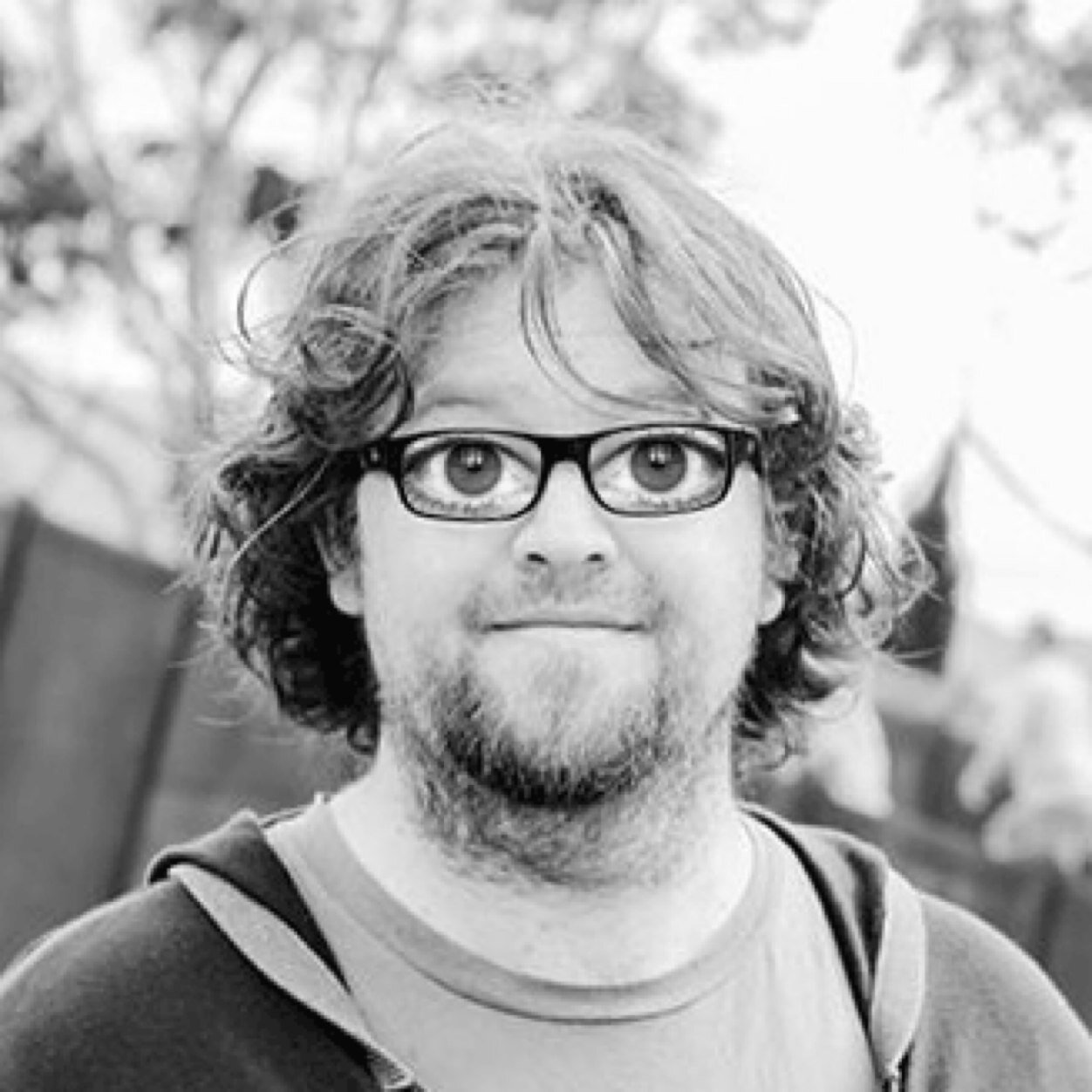 Code. Games. Sci-fi/Fantasy. Comics. Politics. Avid Indoorsman. Building @sendle