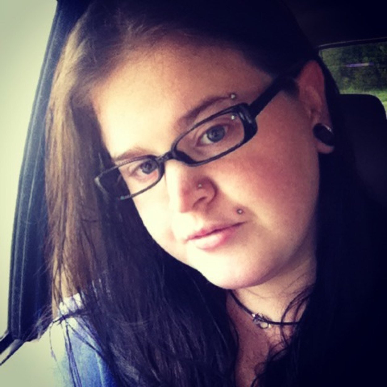 just a simple peaceful girl who enjoys photography and family and friends.