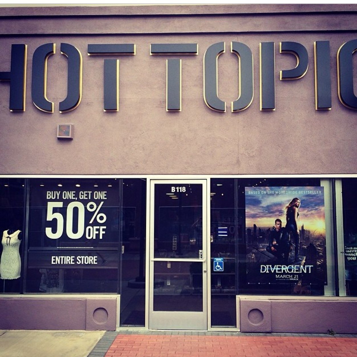 Located in Lake Elsinore,CA. Lake Elsinore outlets center. Hashtag #HotTopicLE to interact with us! Contact us at Hottopicle@gmail.com; 951-674-4761