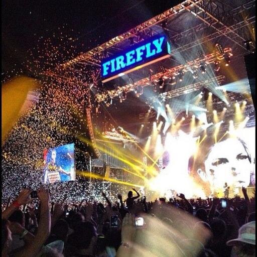 Creating the first crowdsourced supercut mashup of the Firefly Music Festival. Won't you join us?

Not affiliated with Firefly Music Festival/Red Frog Events