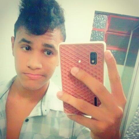 Nan , 3º sem de ADM , Virginiano.
http://t.co/jNAsoeEFUX               
                    wpp: (067) 9134-4912 .