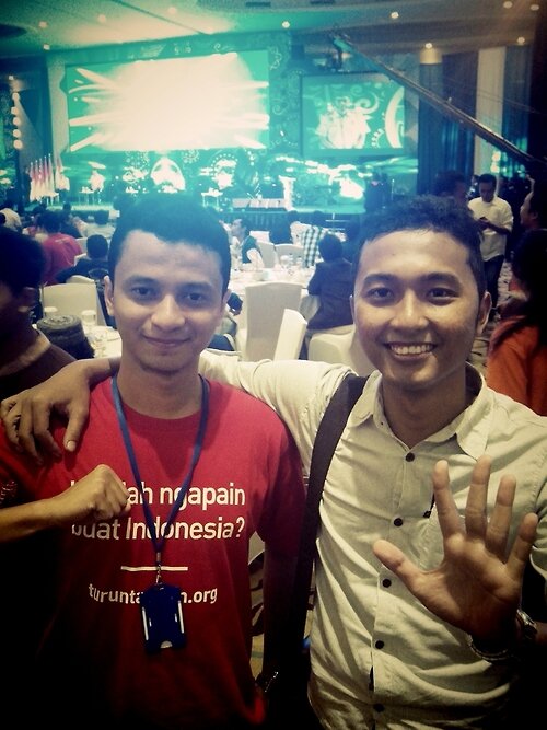 Bergerak dan tergerak untuk bangsa