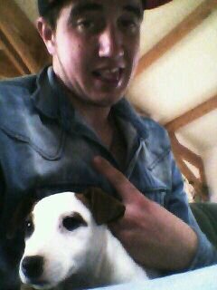 AlexyHyFr's profile picture. Marche pas sur l'herbe fume la