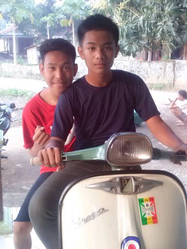 Eka_Ramdhanie's profile picture. @KalimatDariHati hal yang paling aku takutkan adalah saat kamu berhenti menghubungiku, menghilang, dan seolah tidak pernah ada di kehidupanku #KDH