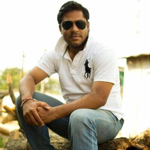 मैं अपनी ज़ात की तलाश में हूं बरसों से .....
ये सवाल ऐसा है जिसका जवाब नही....