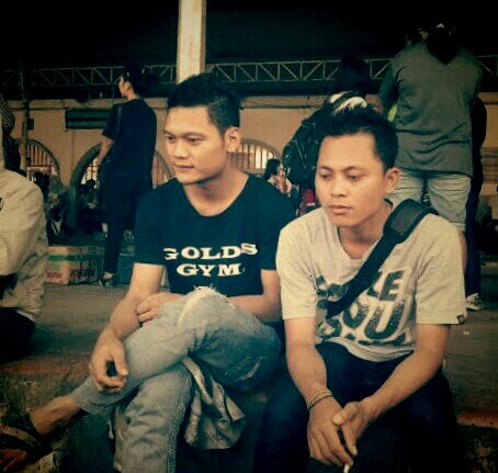 Renungkan sjenak,Arti hadir mu disini. Tak'kan ada habis'ny sgala Hasrat diDunia.