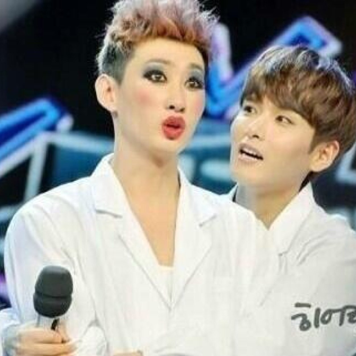 แอคเค้าท์นี้มีไว้เพื่อรีทวิต ทวิต และฟอลฟรีเพื่อคะแนนสามีเท่านั้น! เจ้าของเดียวกับ @mintniemint13