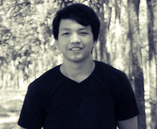 i'm simple like my fav color black n white