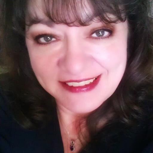 RuncibleMo0n's profile picture. Artisan at https://t.co/5nc4G3pMLG