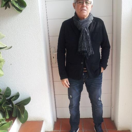 joaquimguti's profile picture. autonomo  con representaciones de ropa para hombre