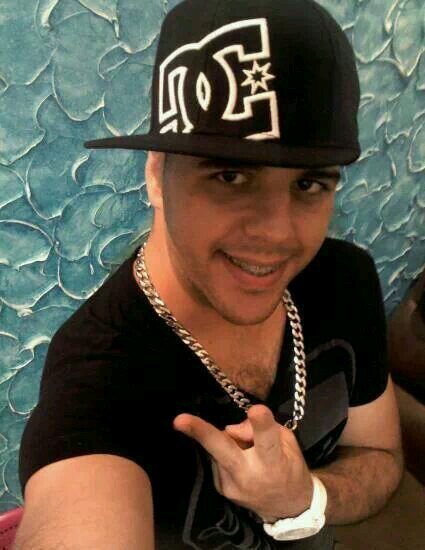 Twiitter OFICIAL de +h!agu!nhoLima...!!!  Humilde, Ousado, Feliz, Corinthiano, Pagodeiro e Filho de Deus, ta bom de açucar?